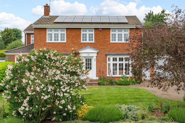 Thumbnail Detached house for sale in Carleton Rise, Welwyn