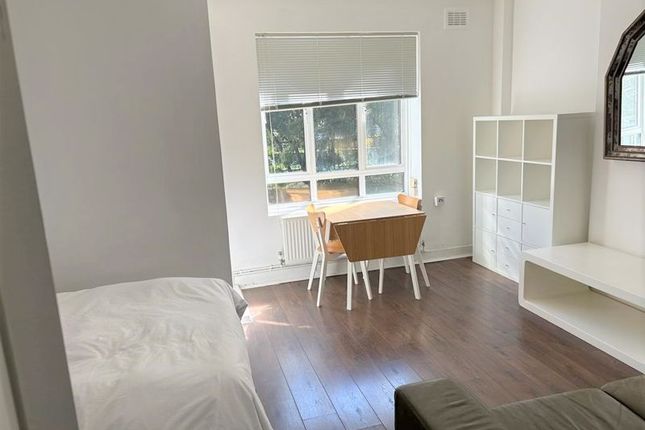 Studio to rent in Holmesdale House, West End Lane, London