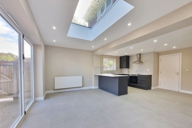 18a, Gloucester Road, Waterlooville photo 4