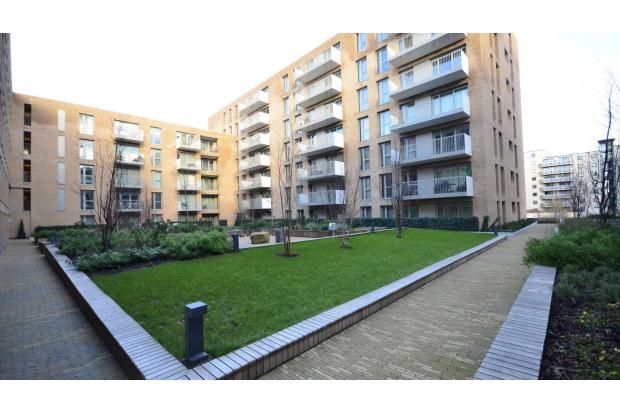 Thumbnail Flat to rent in Parkside Court, 15 Booth Road, London