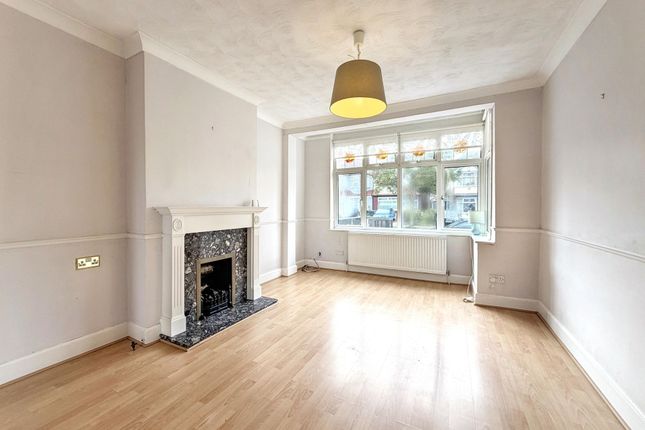 37 Largewood Avenue, Surbiton photo 3
