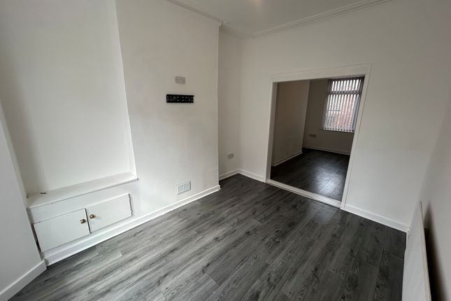 45, Liverpool photo 3