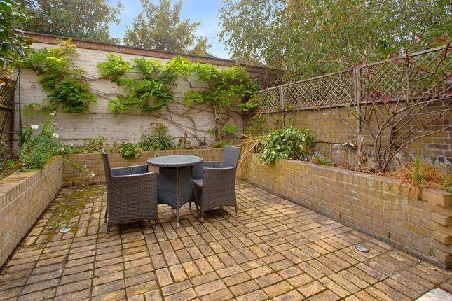 76, Waterford Road, London photo 3