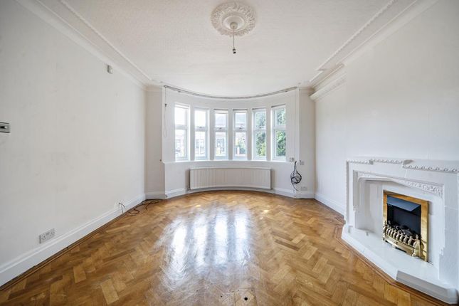 16 CHALGROVE GARDENS, Chalgrove Gardens, London photo 3