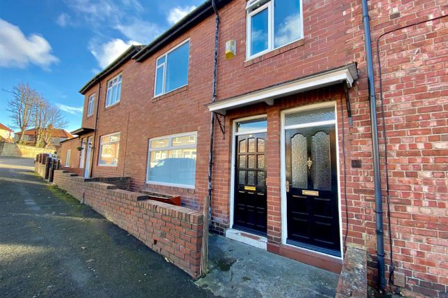 Flat to rent in Wesley Street, Low Fell, Gateshead