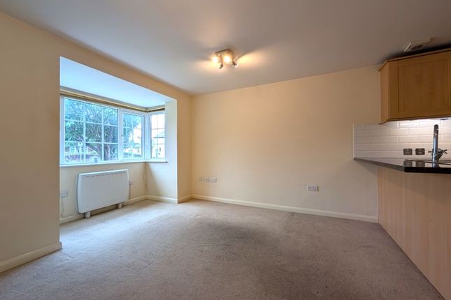 2 St Georges Court, Cleveland Road, Chichester photo 2