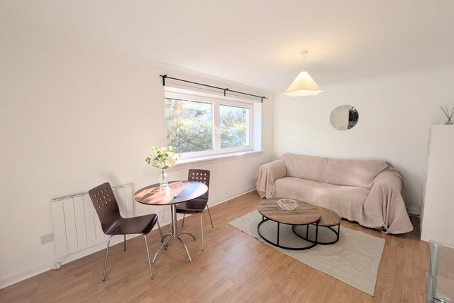 1-bed flat on Loch Awe, East Kilbride, G74 2EW, Glasgow, £675/mo