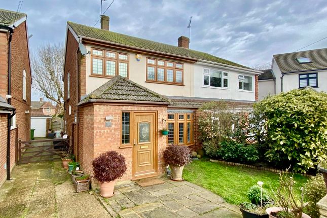 Thumbnail Semi-detached house for sale in Newlands Close, Hutton, Brentwood