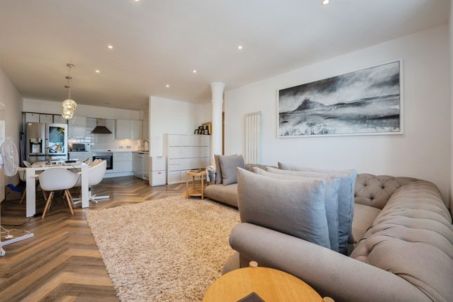 Apartment 68, East Float Quay, Dock Road, Birkenhead photo 2
