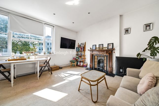 Flat to rent in Stanley Crescent, London
