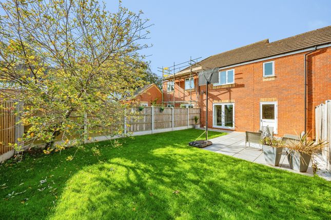 2, Gorsey Close, Rugeley photo 4