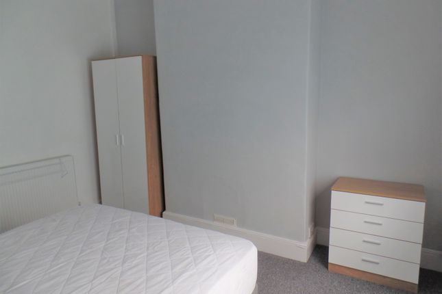 Flat to rent in Peel Street, Lincoln
