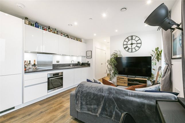 Flat 101, Ascot House, 30, Mill Mead, Surrey photo 4