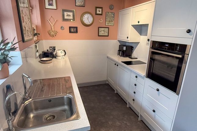 2 Corporation Cottages,, Newbury photo 4
