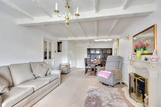 24, Winterbourne Drive, Nottingham photo 3