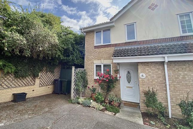 Thumbnail Semi-detached house for sale in Moss Way, Darenth, Kent