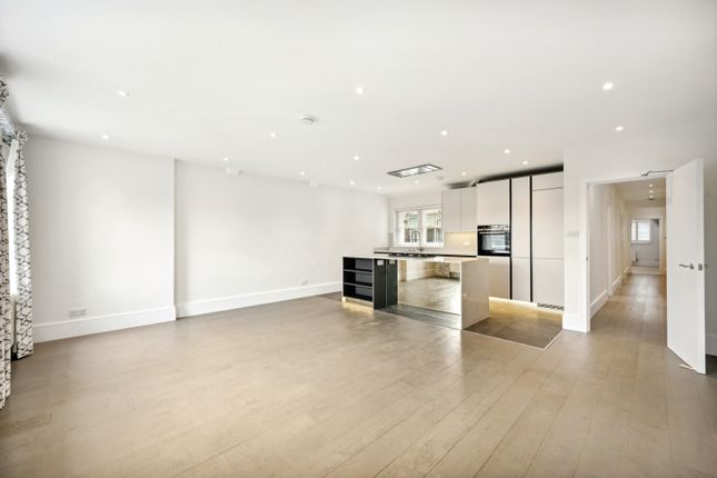 Flat to rent in Harrogate House, 29 Sloane Square