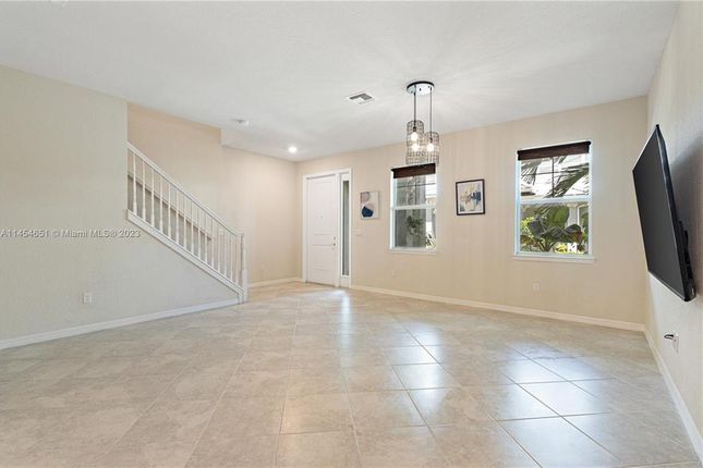 Property for sale in 1040 Eucalyptus Dr, Hollywood, Florida, 33021, United States Of America