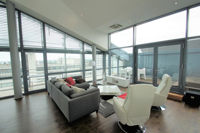 Homes To Let In Deansgate Manchester M3 Rent Property Thumbnail Flat To Rent In Deansgate Manchester