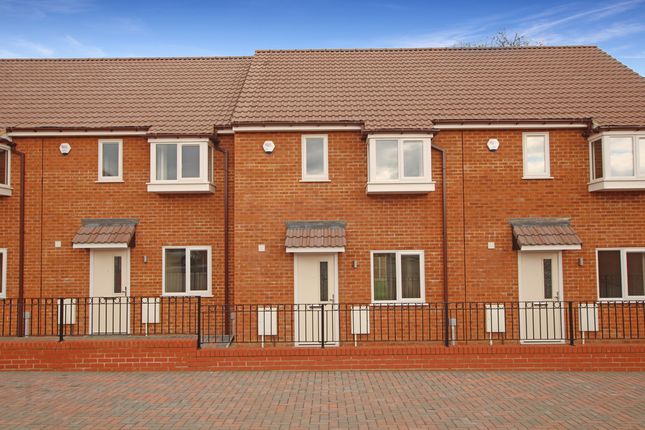 Thumbnail Terraced house for sale in Fairview Crescent, Rayleigh