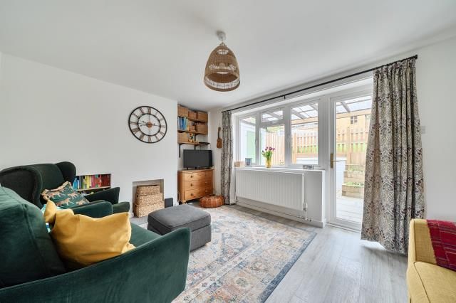 7, Appletree Walk, Chesham photo 4