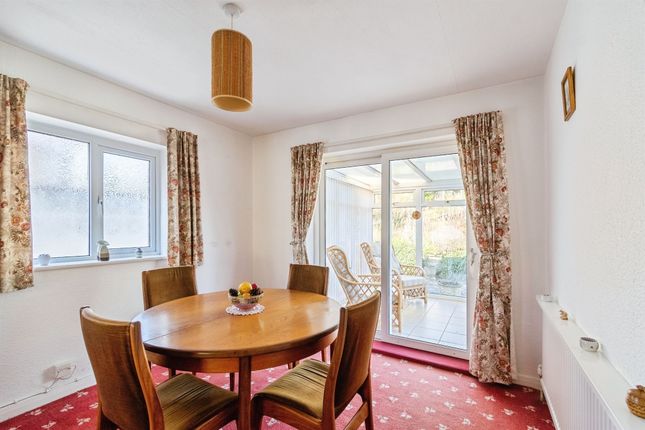 144, Brook Drive, Corsham photo 4