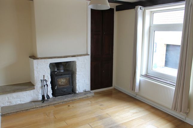 2 bed terraced house to rent in Park Street, Earls Barton NN6