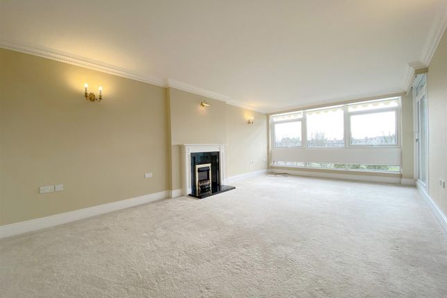 Flat to rent in Beech Grove, Harrogate