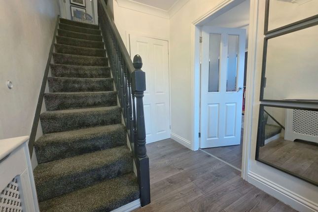 12, Howden Close, Barnsley photo 2
