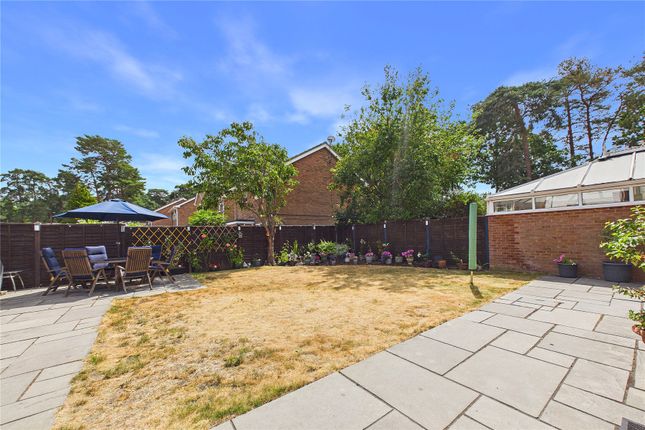 6, Martindale Avenue, Surrey photo 2