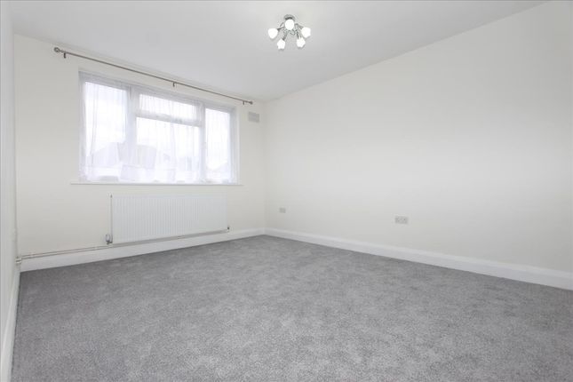 27, Sandhurst Road, London photo 3