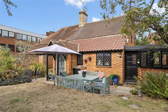 2, Old School Cottages, Weybridge photo 2
