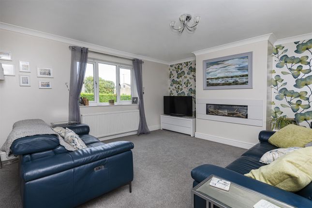 70, Daisy Road, Brighouse photo 3