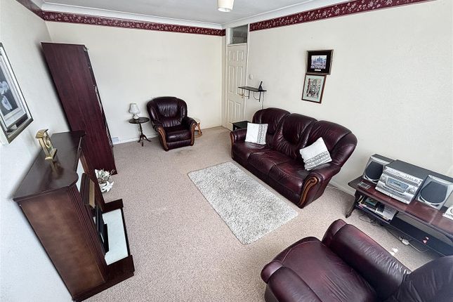 28, Minster Court, Durham photo 3