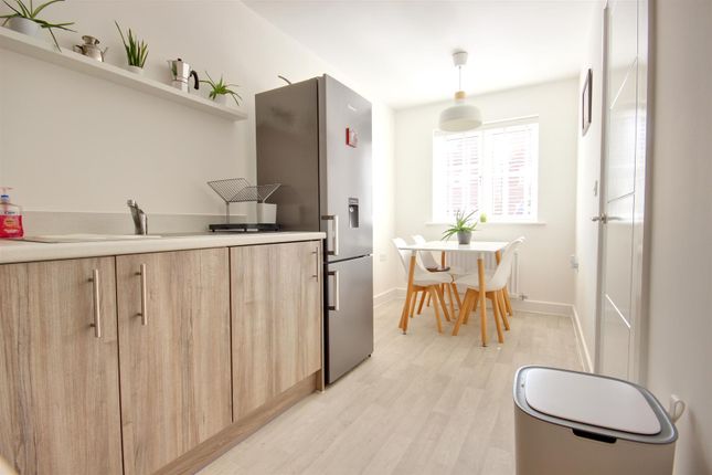 16, Robson Avenue, Beverley photo 3