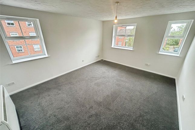 81, Drapers Fields, Coventry photo 5