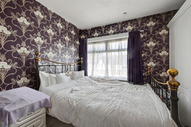 29, Knighton Avenue, Nottingham photo 4
