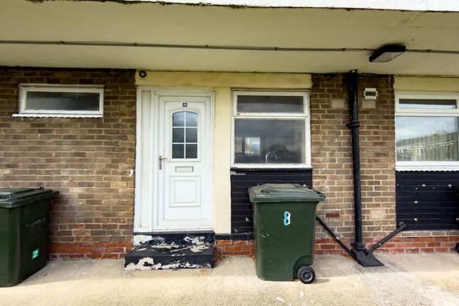 8 Belsay Gardens, Newcastle upon Tyne photo 2