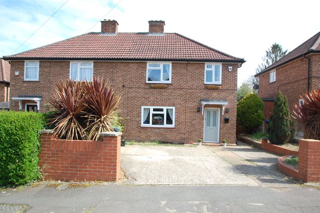 38, Denham Green Close, Buckinghamshire photo 2