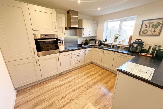 12, Upper Oaks Drive, Great Glen photo 4