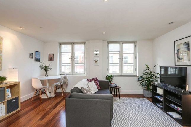 Flat Flat 5, 34, Bromells Road, London photo 3
