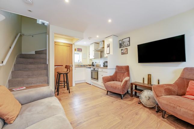 6 Newmans Court Norwich Street, Fakenham photo 3