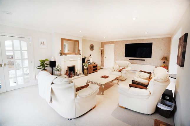 Glenburn, Foxholes Road, Bolton photo 2