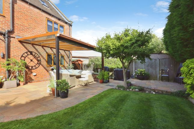 Parkhouse, Whiphill Lane, Doncaster photo 4