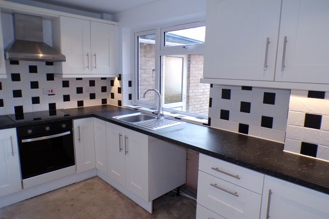 Walnut Drive, Cannock photo 4