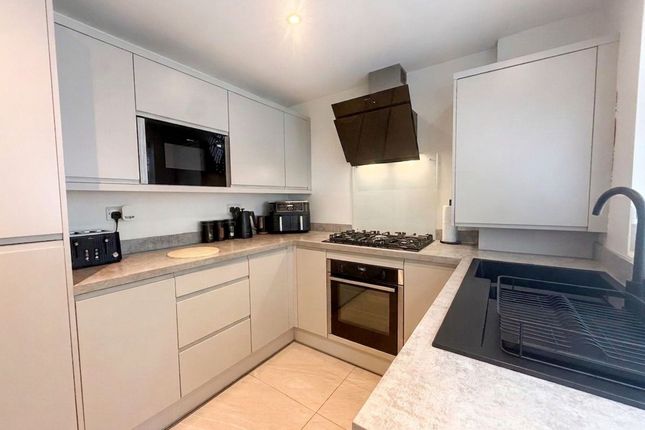 56 Cumberland Avenue, Manchester photo 3