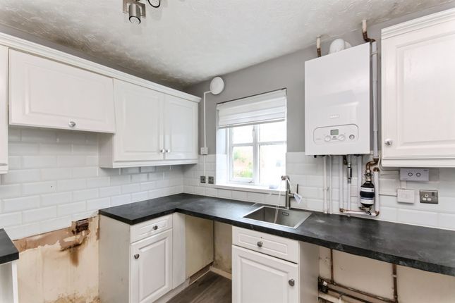 9, Broad Oak Close, Eastbourne photo 3