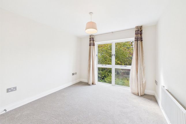 Flat 12, The Academy,, Dunalley Street, Gloucestershire photo 4