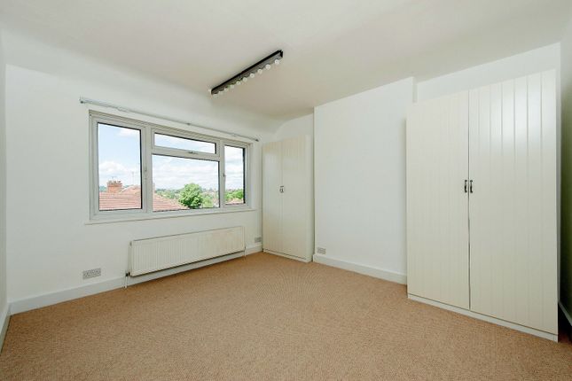 Alverstone Road, Wembley photo 4