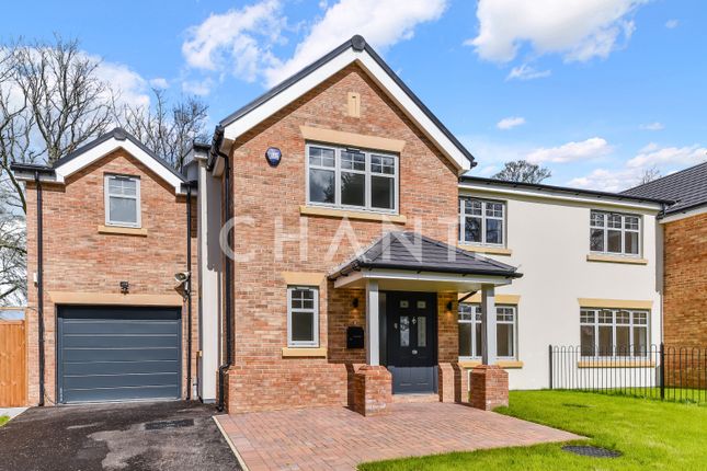 Detached house to rent in Dupre Crescent, Buckinghamshire